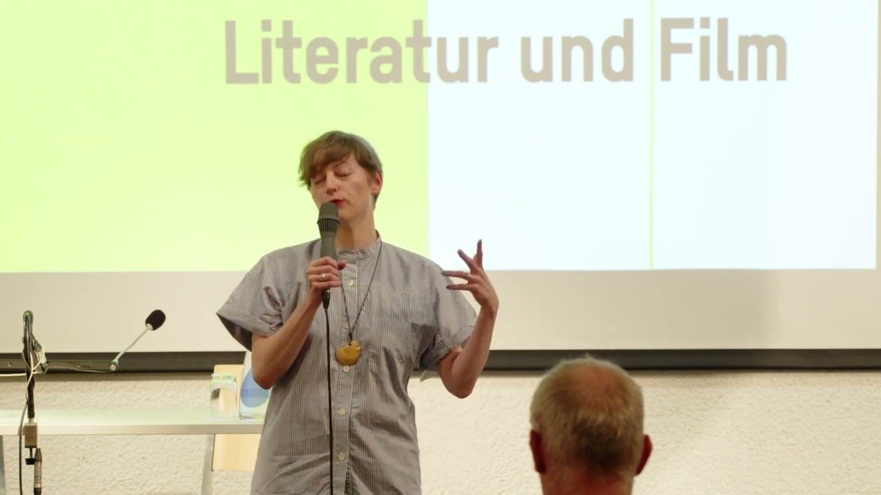 Claudia Slanar: Two Cabins von James Benning | Gestörtes Gelände von Esther Kinsky | Einführung