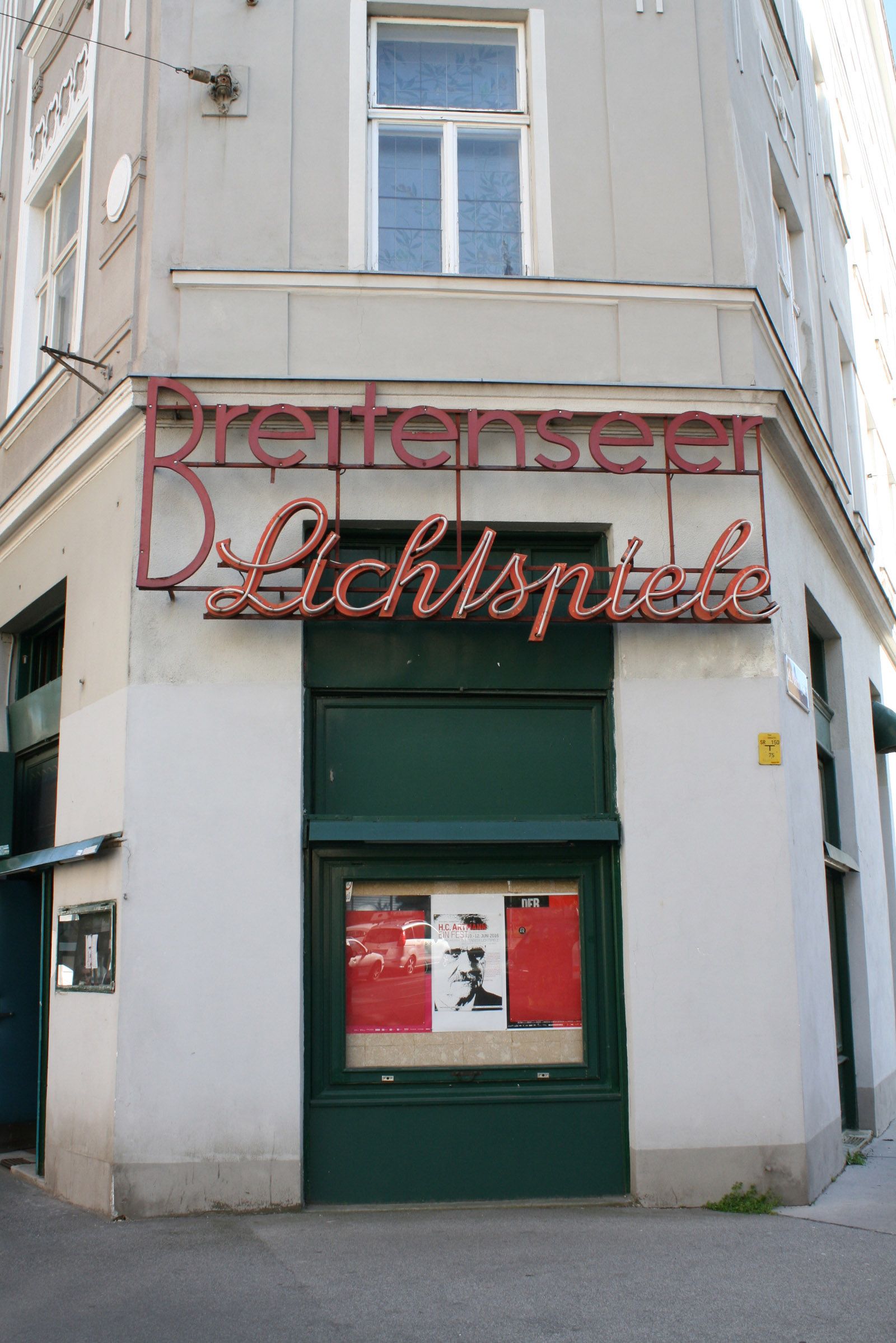 Breitenseer Lichtspiele außen