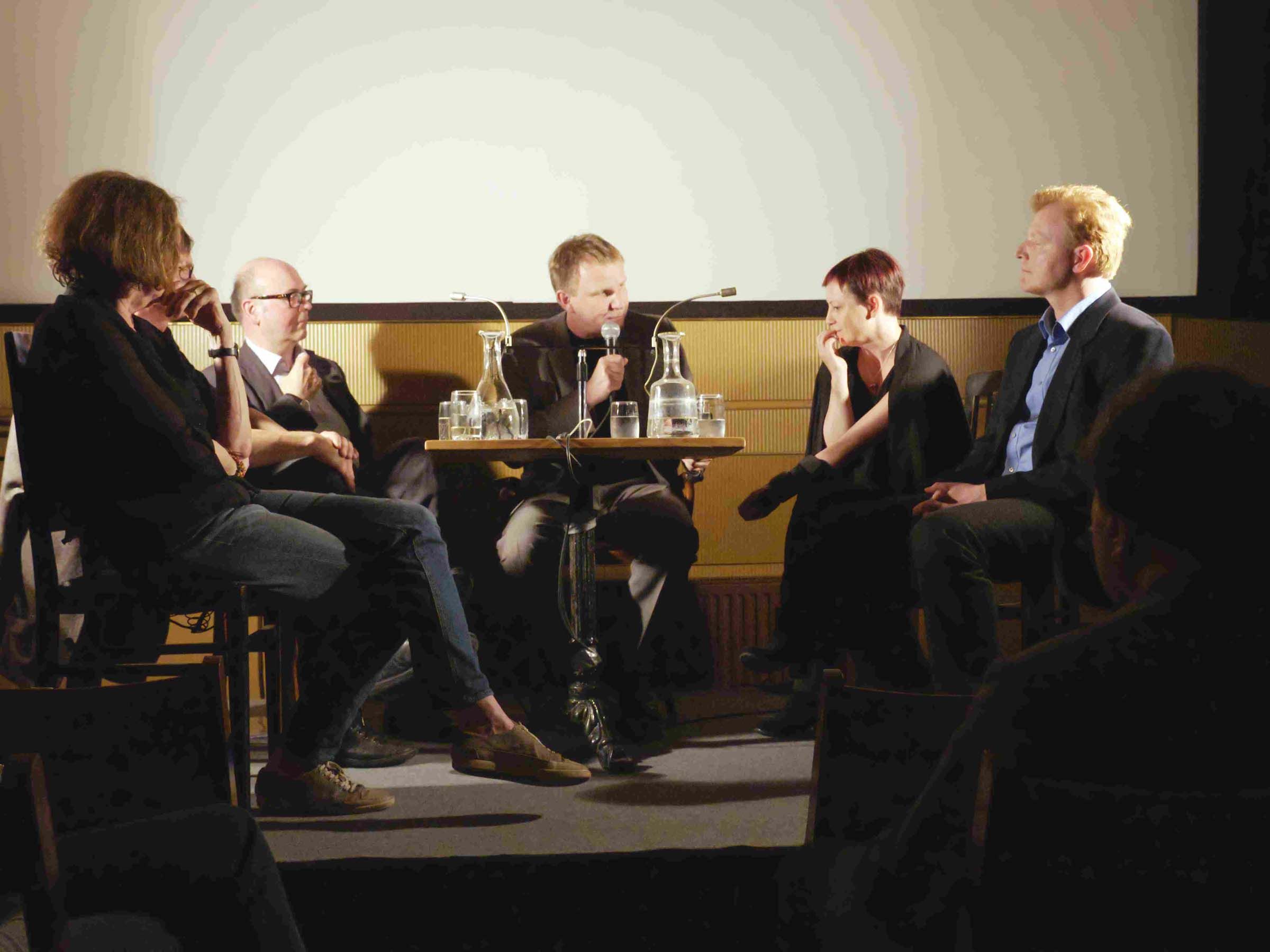 Podiumsgespräch mit Rosa Pock, Ferdinand Schmatz, Thomas Eder, Moderator Günter Kaindlstorfer, Lisa Spalt und Marc-Oliver Schuster