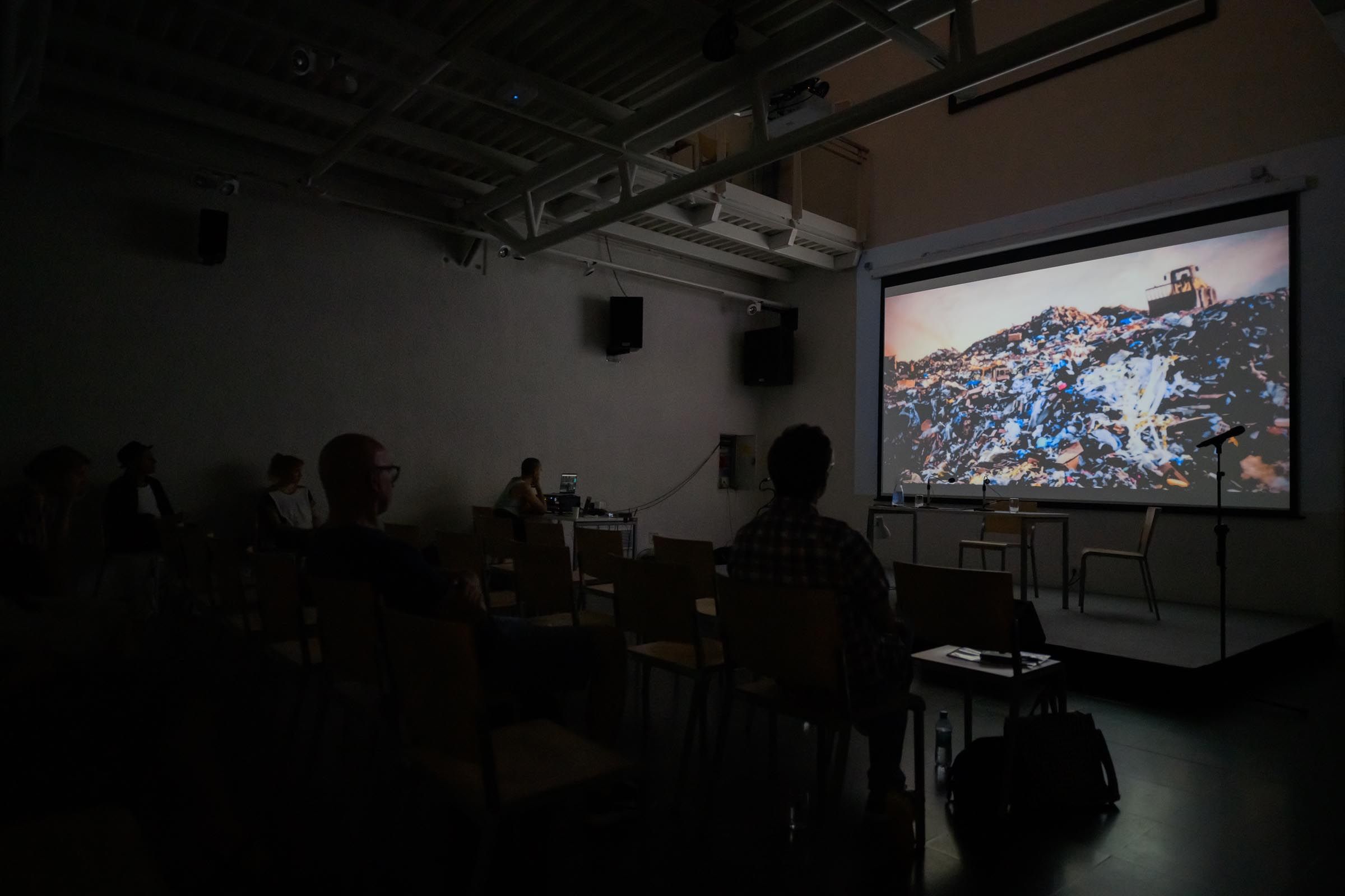 Sprachspiel. Biennale West.